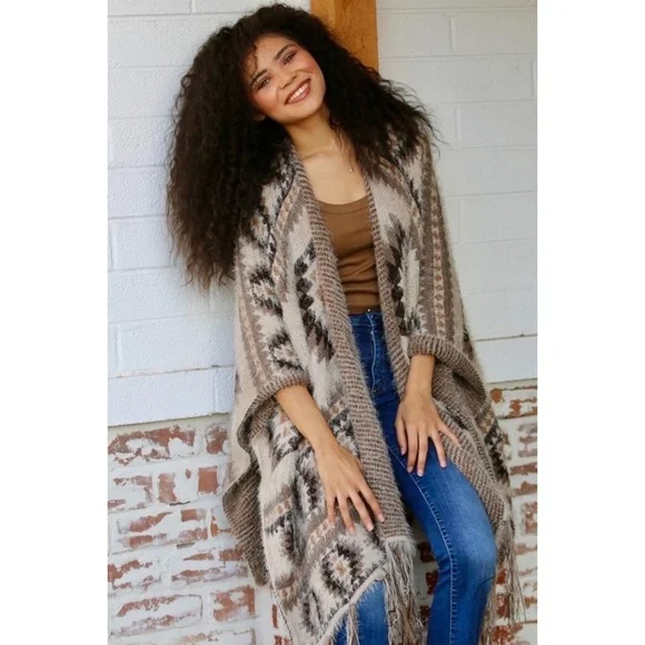 ANGIE Sedona Southwestern Sweater Wrap with Fringe - Picture 1 of 7